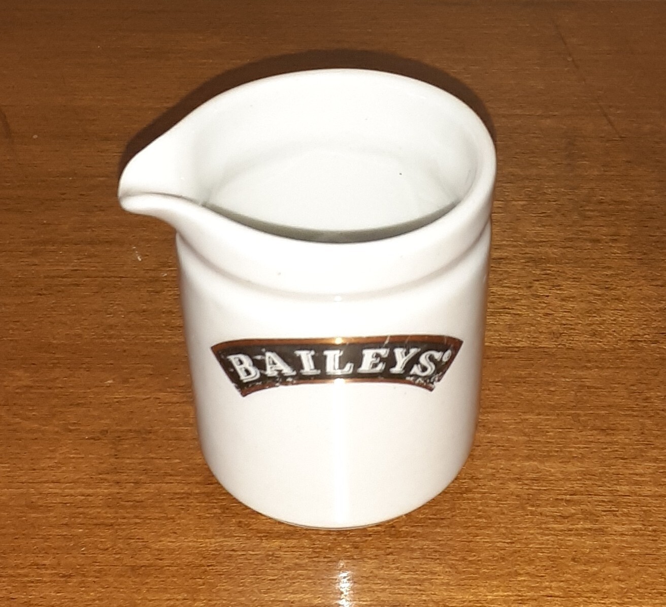 Bailey's Irish Cream Jigger 2 oz. Creamer with Pour Spout 2 3/8"