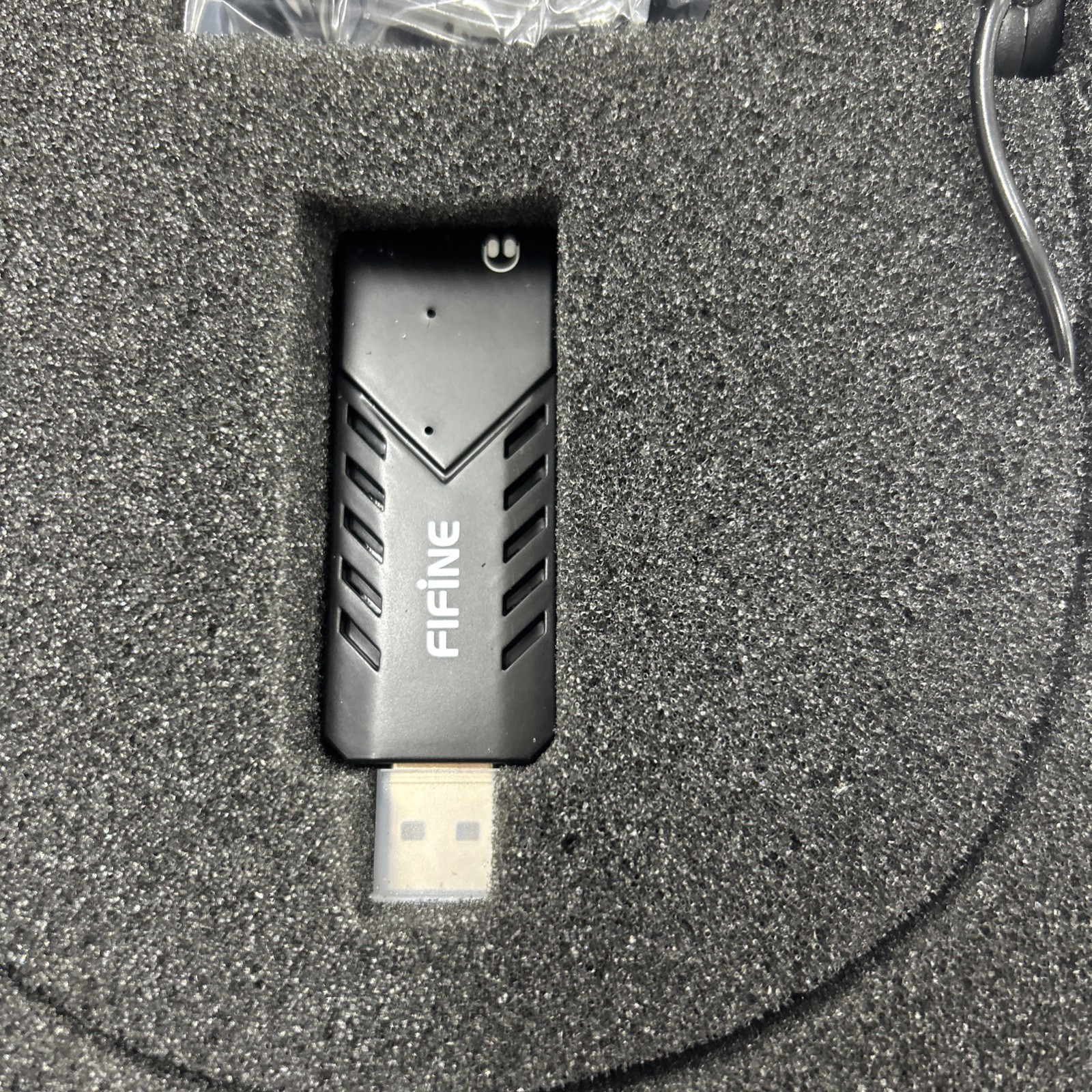Fifine Technology Wireless Microphone Mic System Model K031 B