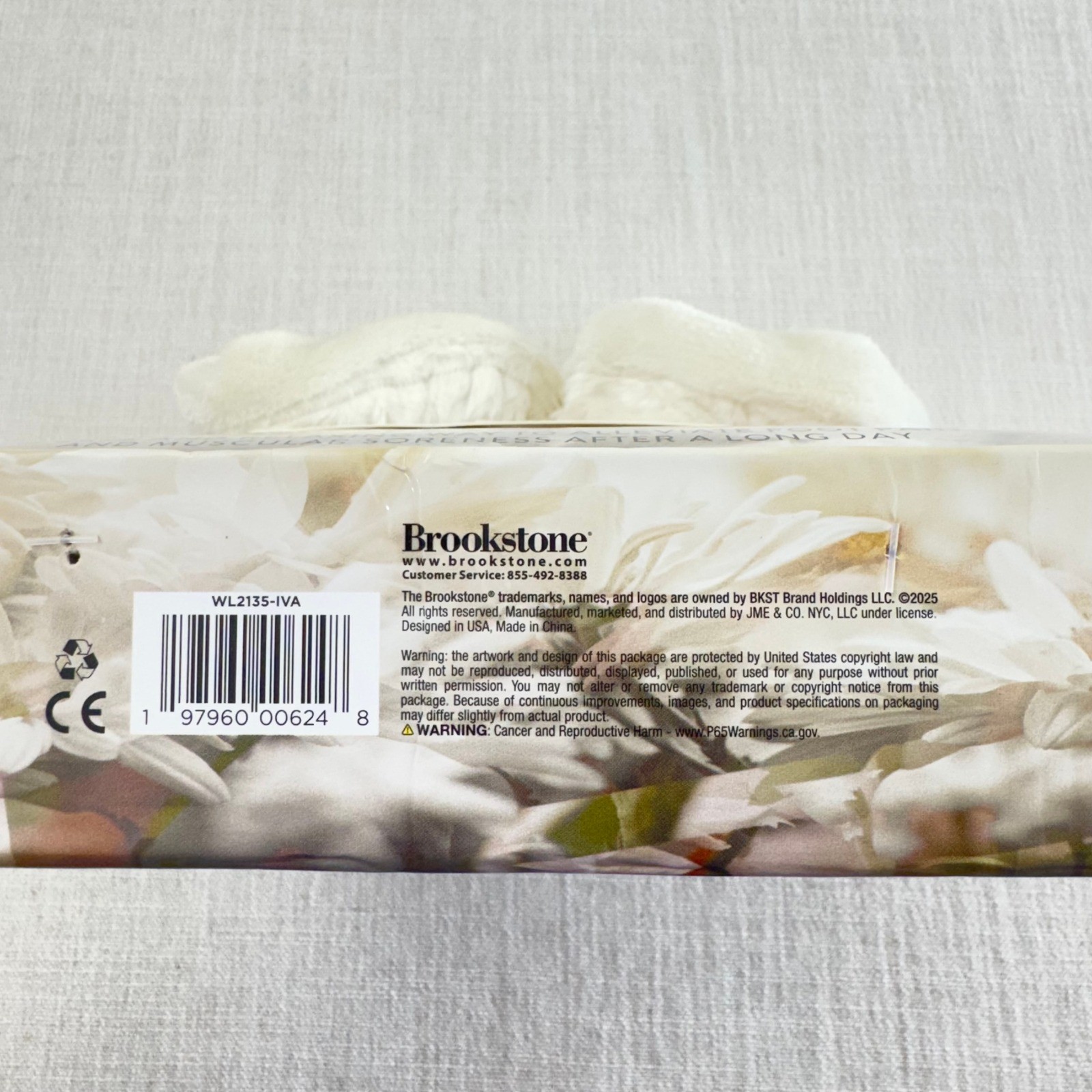 Brookstone Warming Slipper Boots Chamomile Scented Hot Cold Therapy Ivory NEW