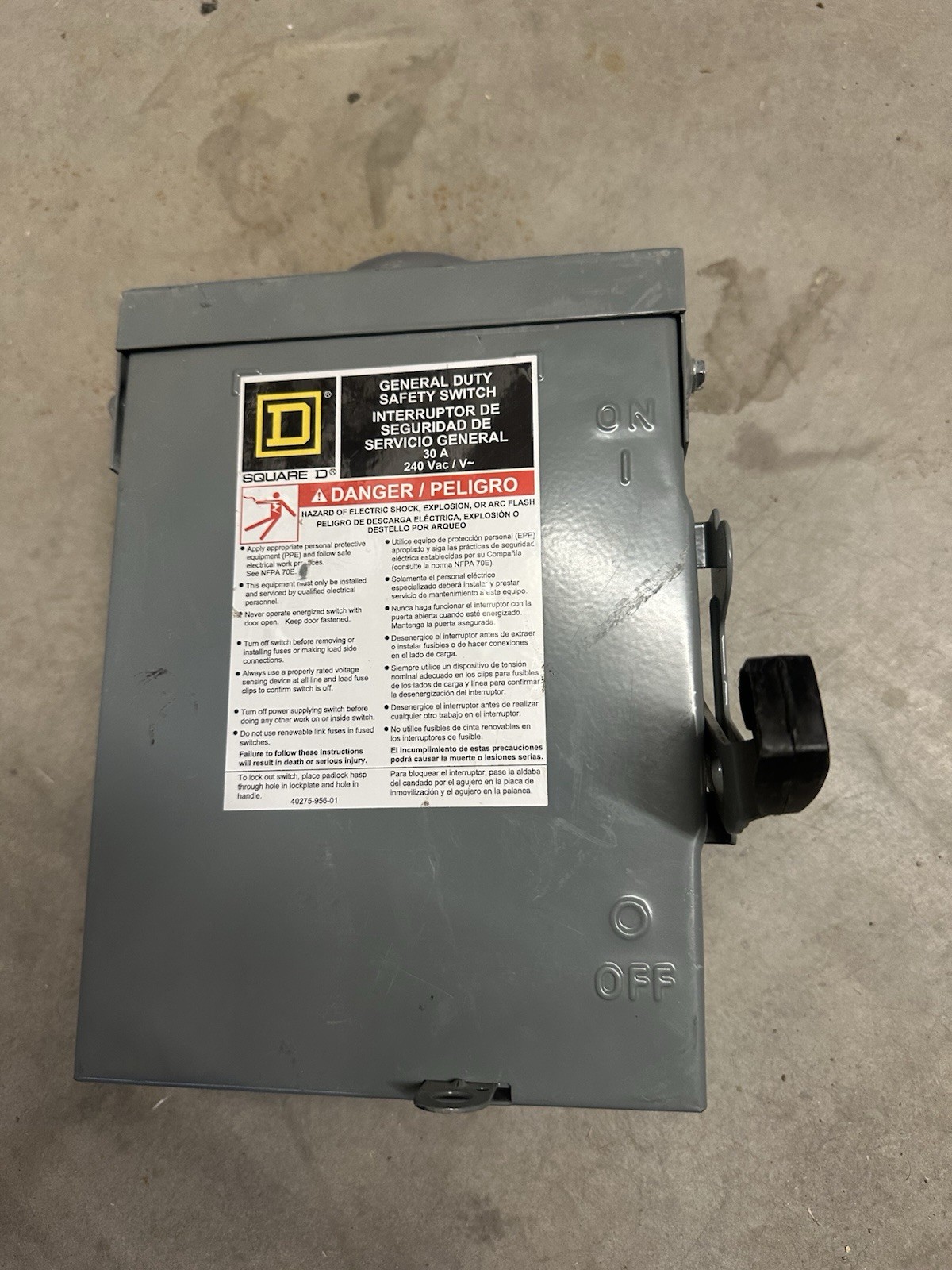 SQUARE D Fusible Disconnect  Switch,  D221NRB NEMA 3R ENCLOSURE, 30 AMP, 240 VAC