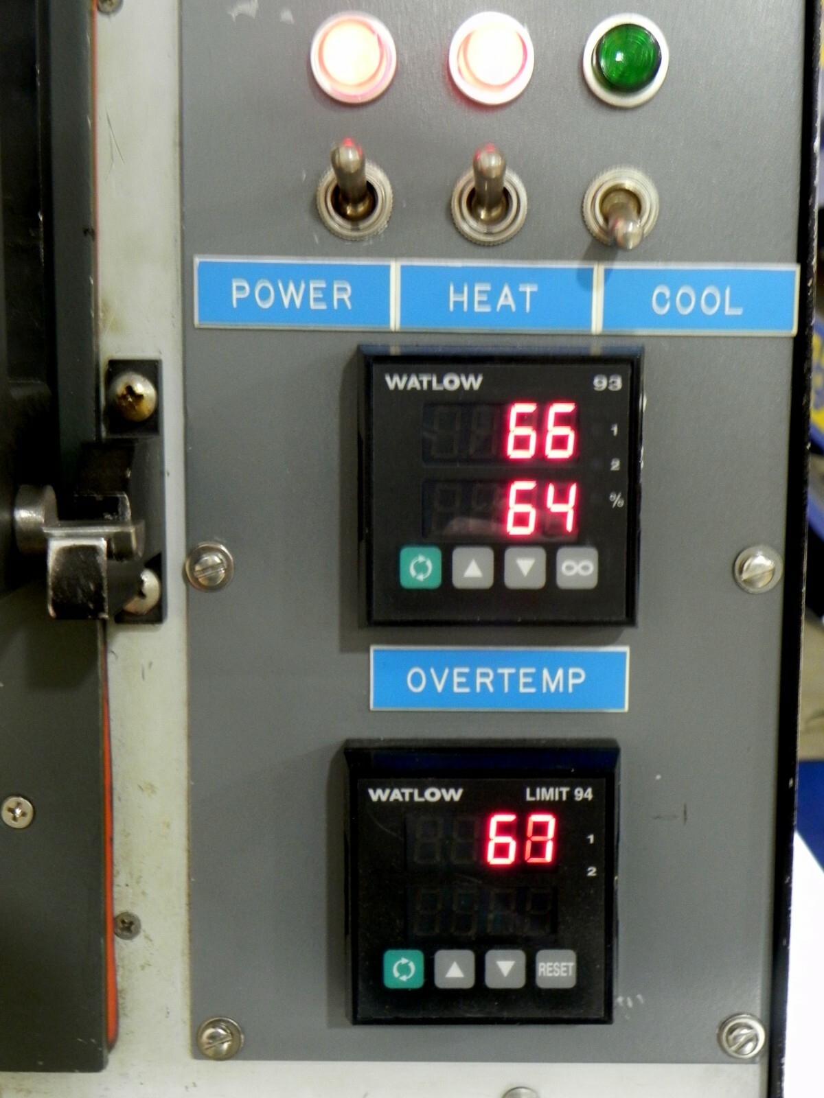 Delta Design 2300D Temperature Chamber