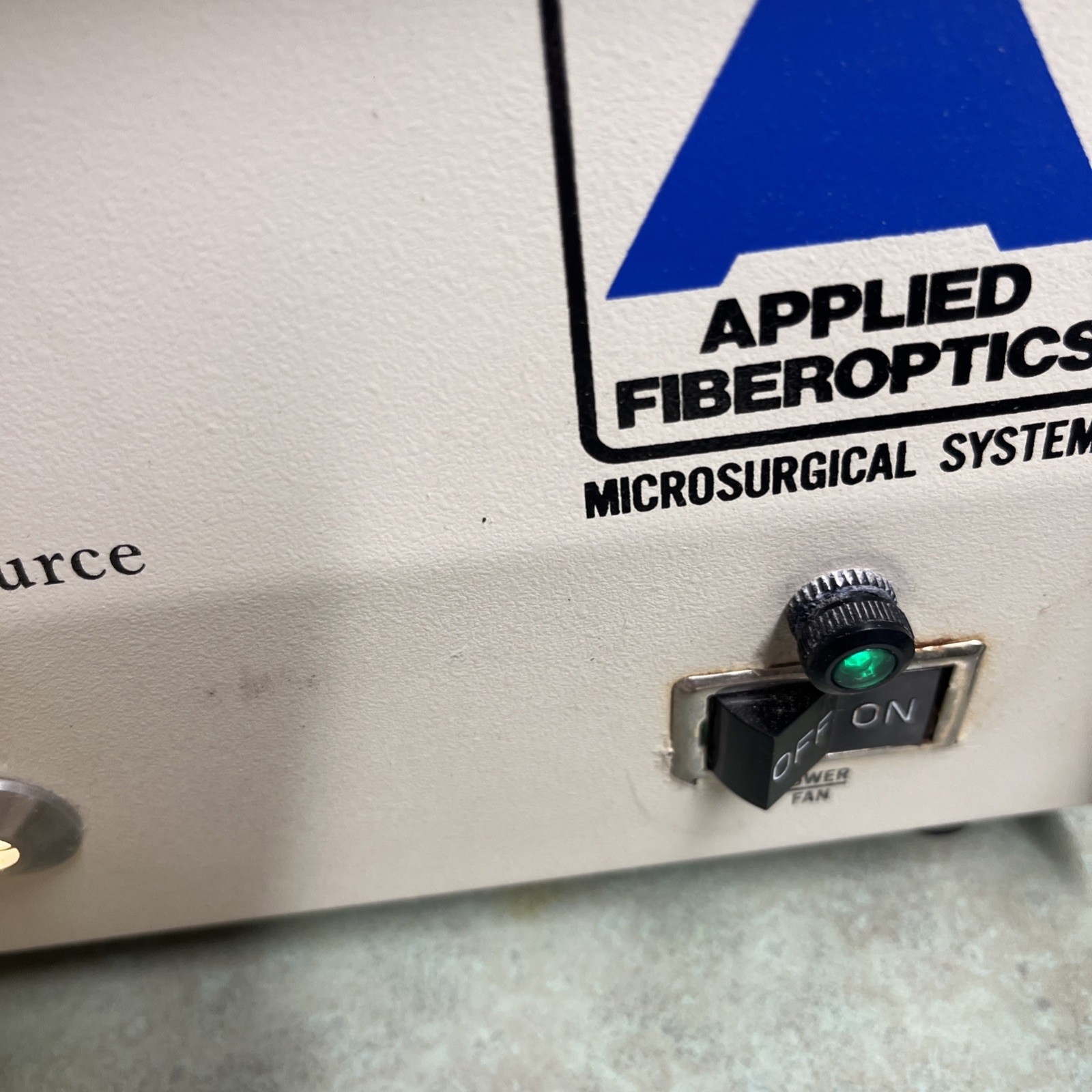 ApplieD Microsystems Twin Beam Halogen Light Source Optical Fiber Illumination