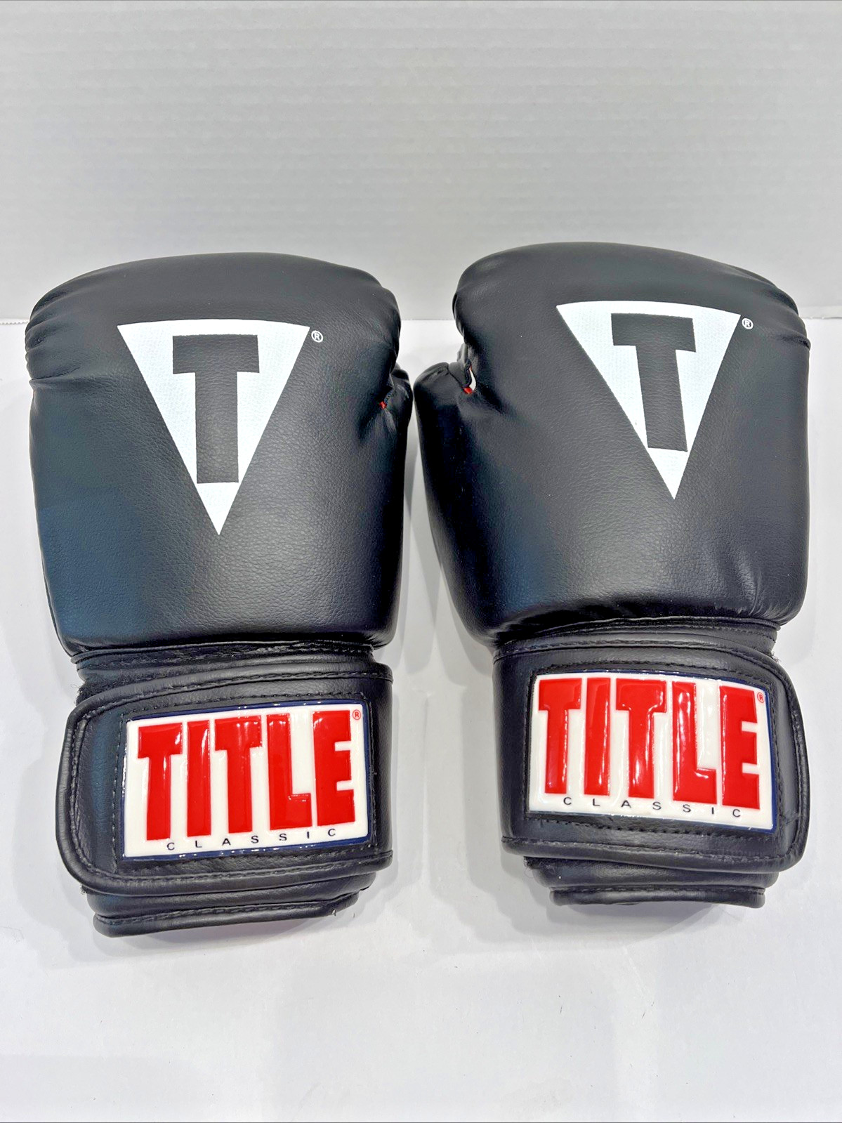 Title Boxing Classic Hook and Loop Black/Red Training Boxing Gloves Sz Reg 14-oz