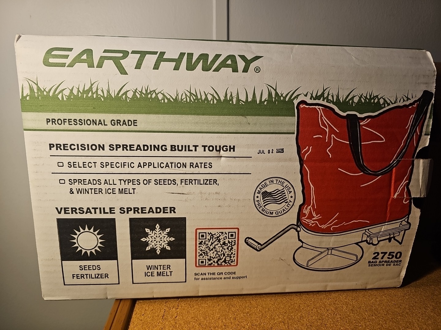 Whitetail Institute Earthway Seed Spreader Lightly used (Ice Melt) Seed & Winter