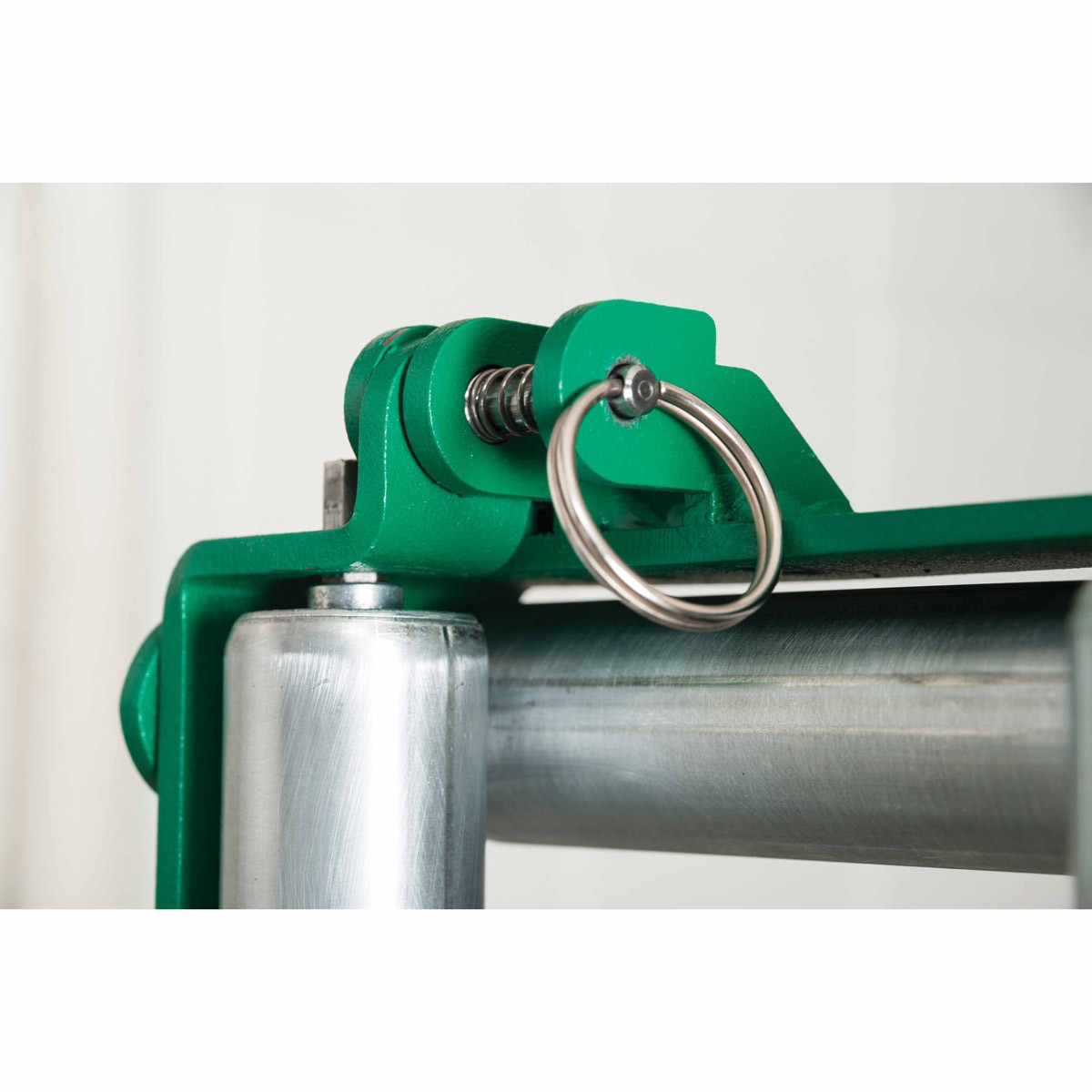 Greenlee CTR100 Medium Duty Cable Roller