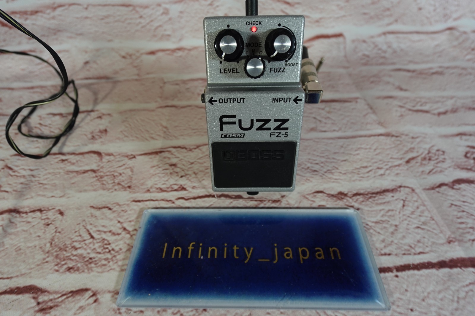 Boss FZ-5 Fuzz Guitar Effect Pedal fast ship from japan unit only no adapter