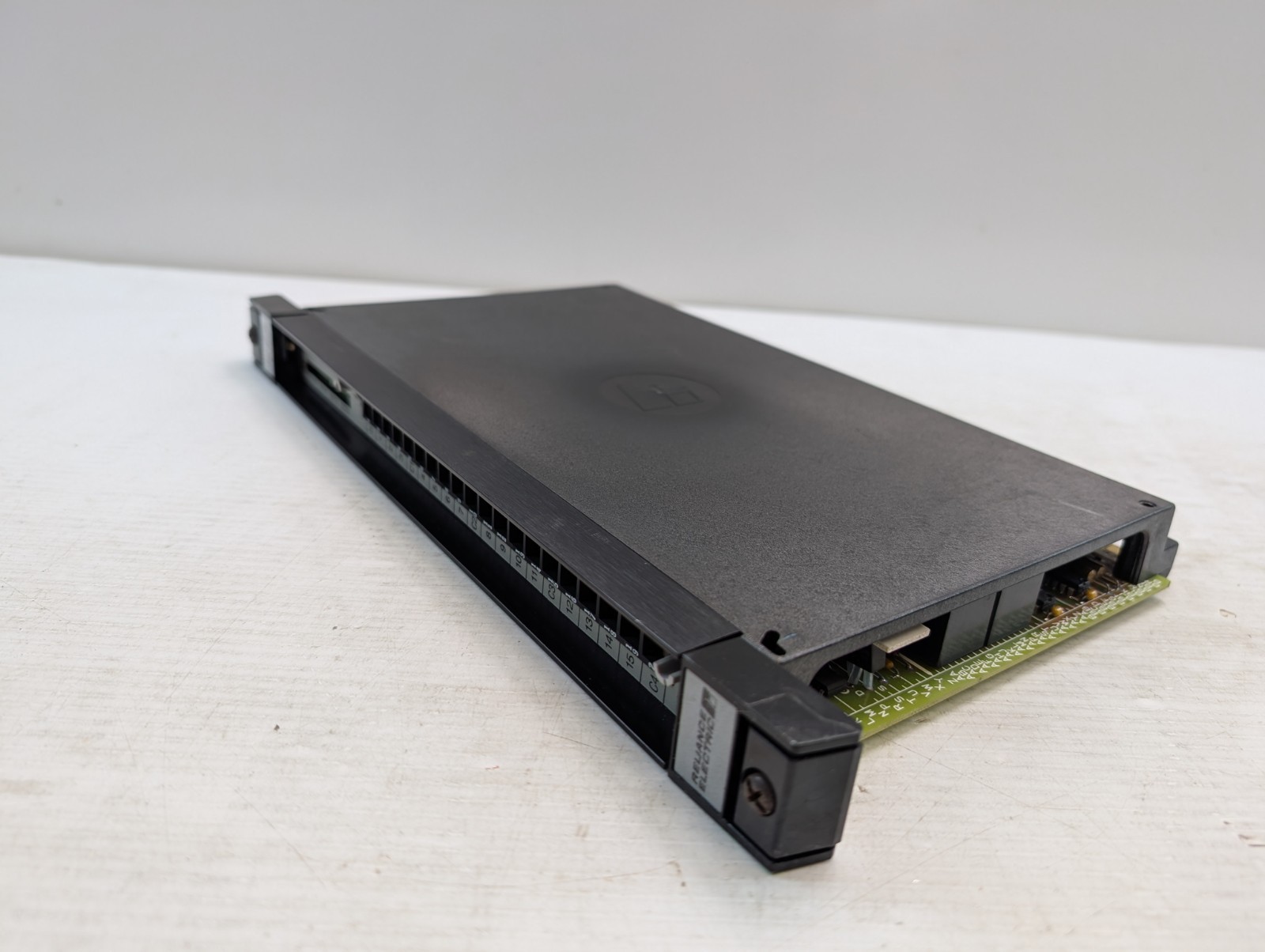 RELIANCE ELECTRIC 57C402 Low Output Module 16-Point 24-115V