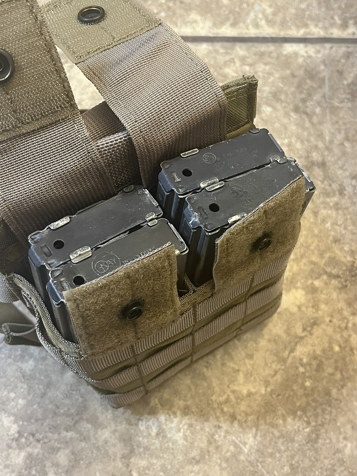 BDS Tactical Drop Leg Panel Magazine Pouch Holds 4 Mags MOLLE KHAKI USA Made