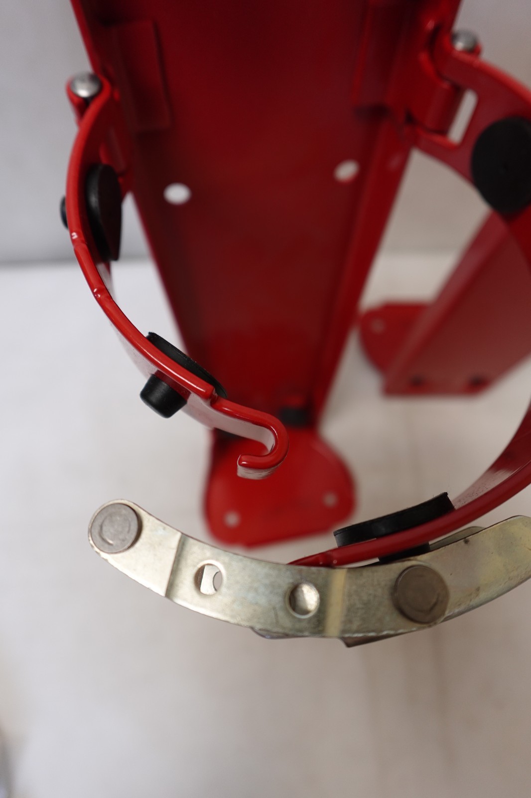 (2) Ansul Sentry - Fire Extinguisher Vehicle Mounting Bracket SY-10S / 435793