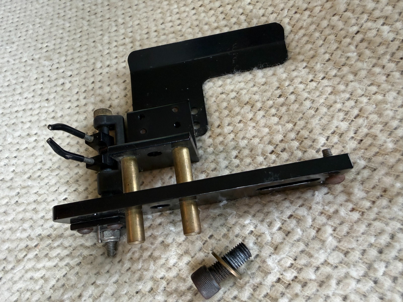 Vintage Dual Prong Overdraw Rest