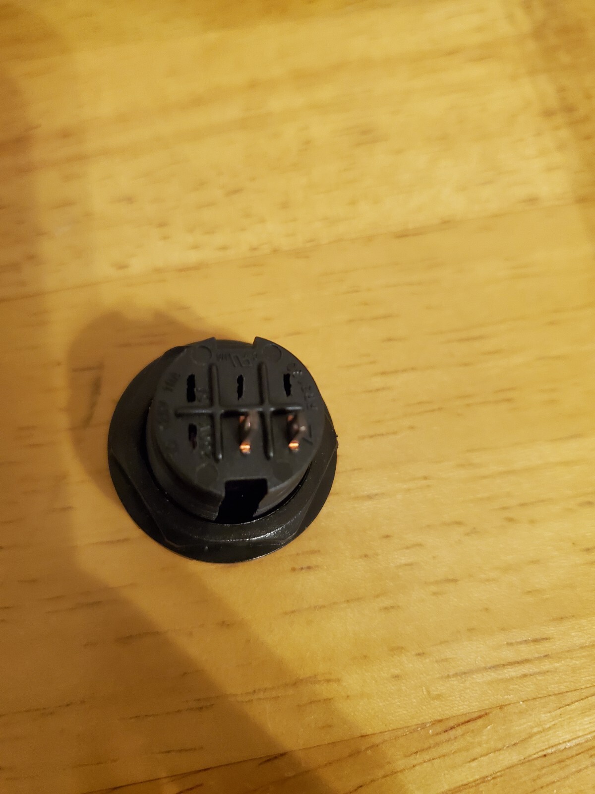 5 pieces RR3130ABLKBLKES SWITCH ROCKER SPST 10A 125V Panel Mount of E-Switch