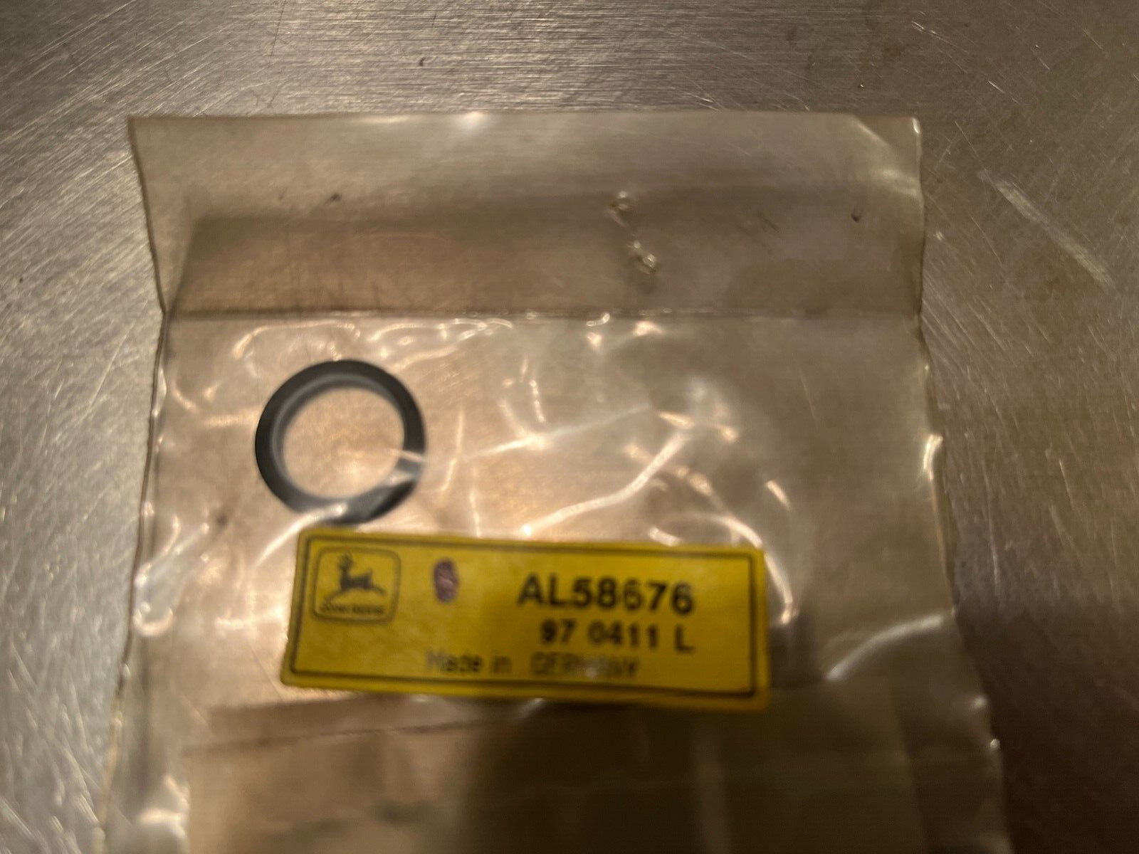 AL58676  Genuine OEM  John Deere   Sealing WASHER