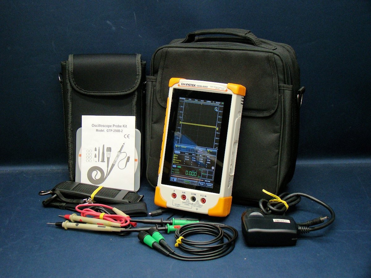 USED GW INSTEK TEXIO GDS-220 200MHz 1GS/s Handheld Digital Oscilloscope DMM