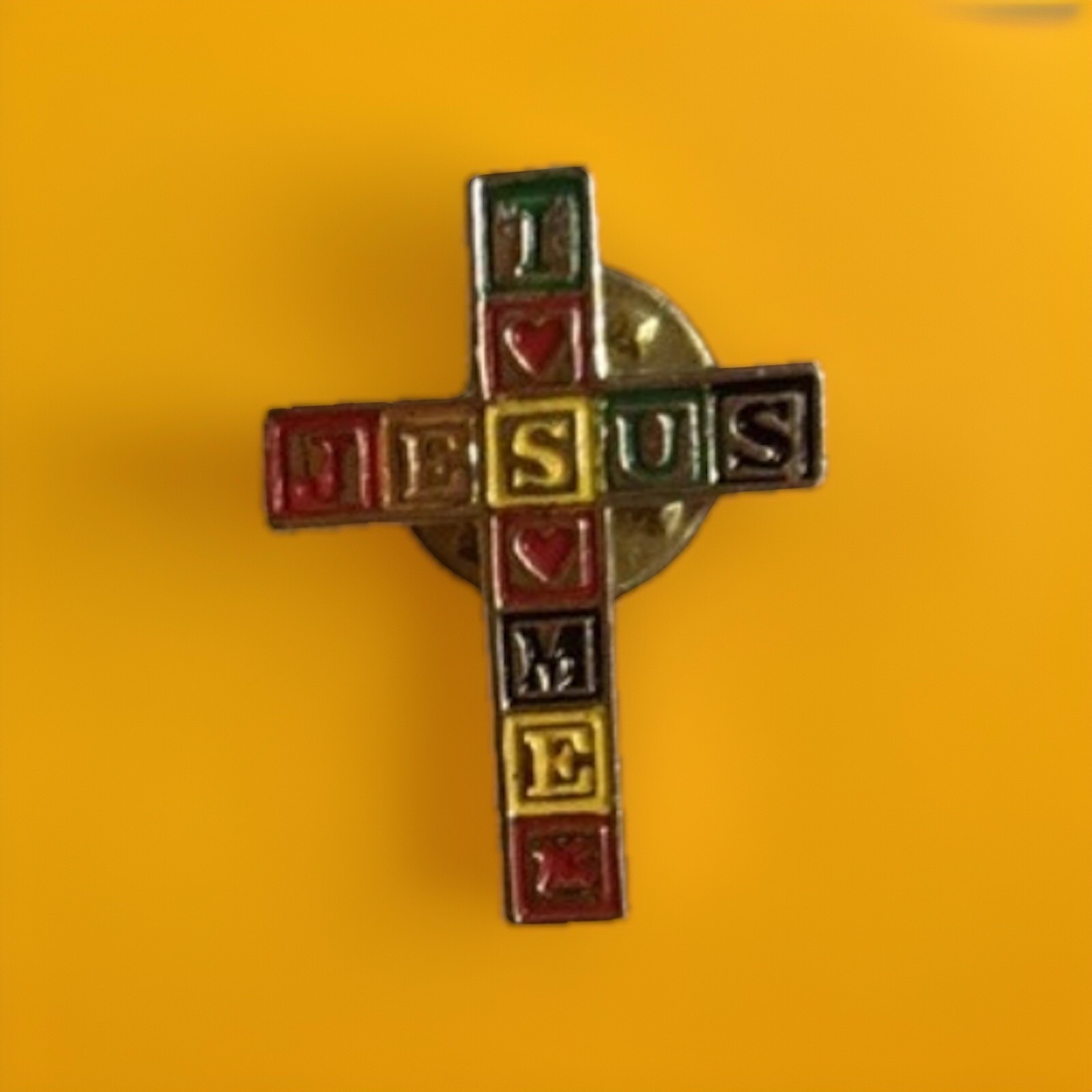 Gold Tone and Enamel Jesus Loves Me Blocks Cross Lapel Pin 1 Inch Christian