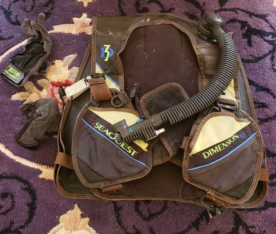 SeaQuest Dimension XP vest
