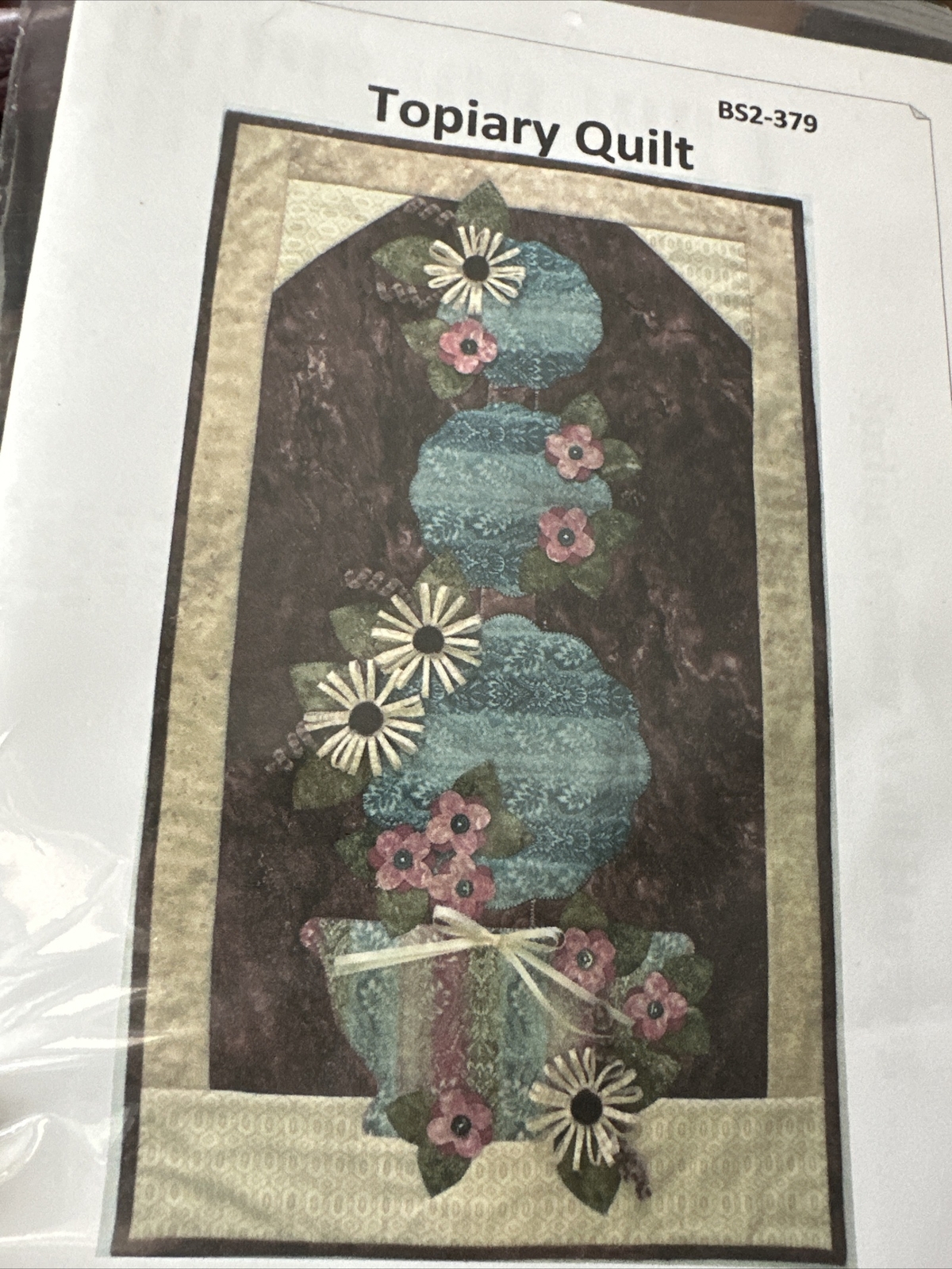 Quilt Woman B52-379 Topiary Quilt Applique Pattern NIP New in Package