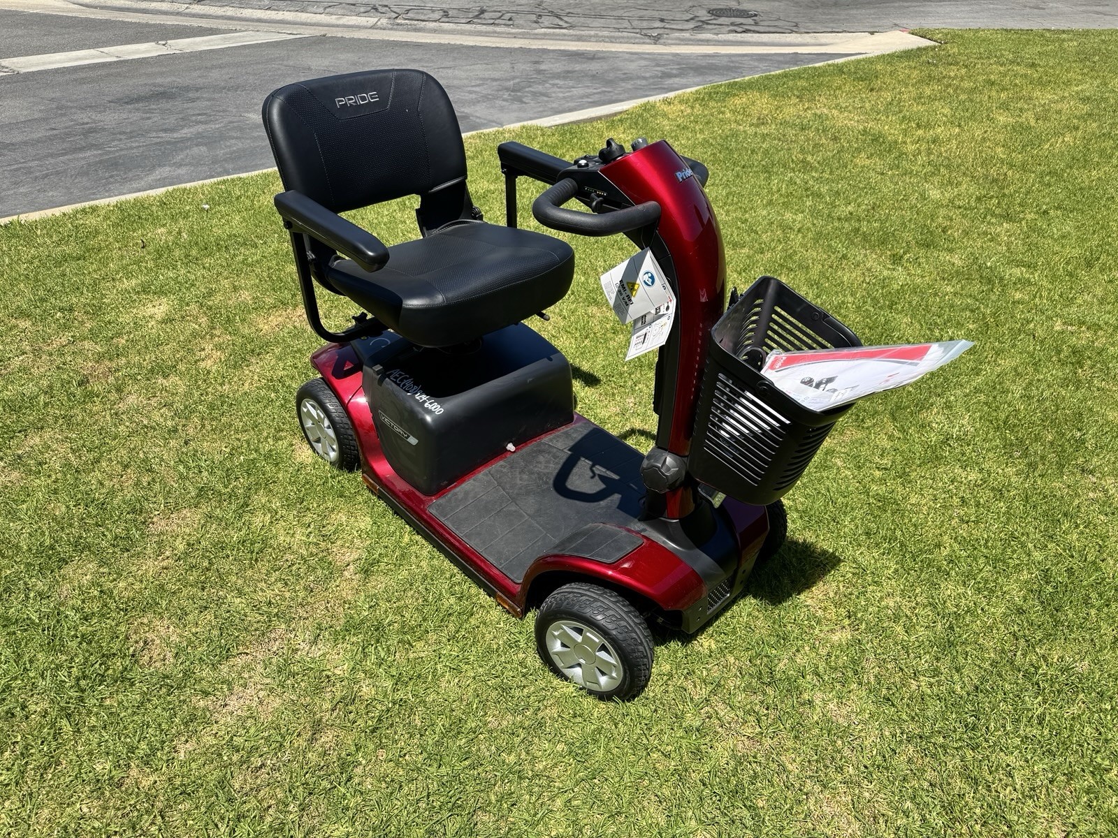 Pride Mobility Victory 9 4-Wheel Scooter, Candy Apple Red *BRAND NEW*