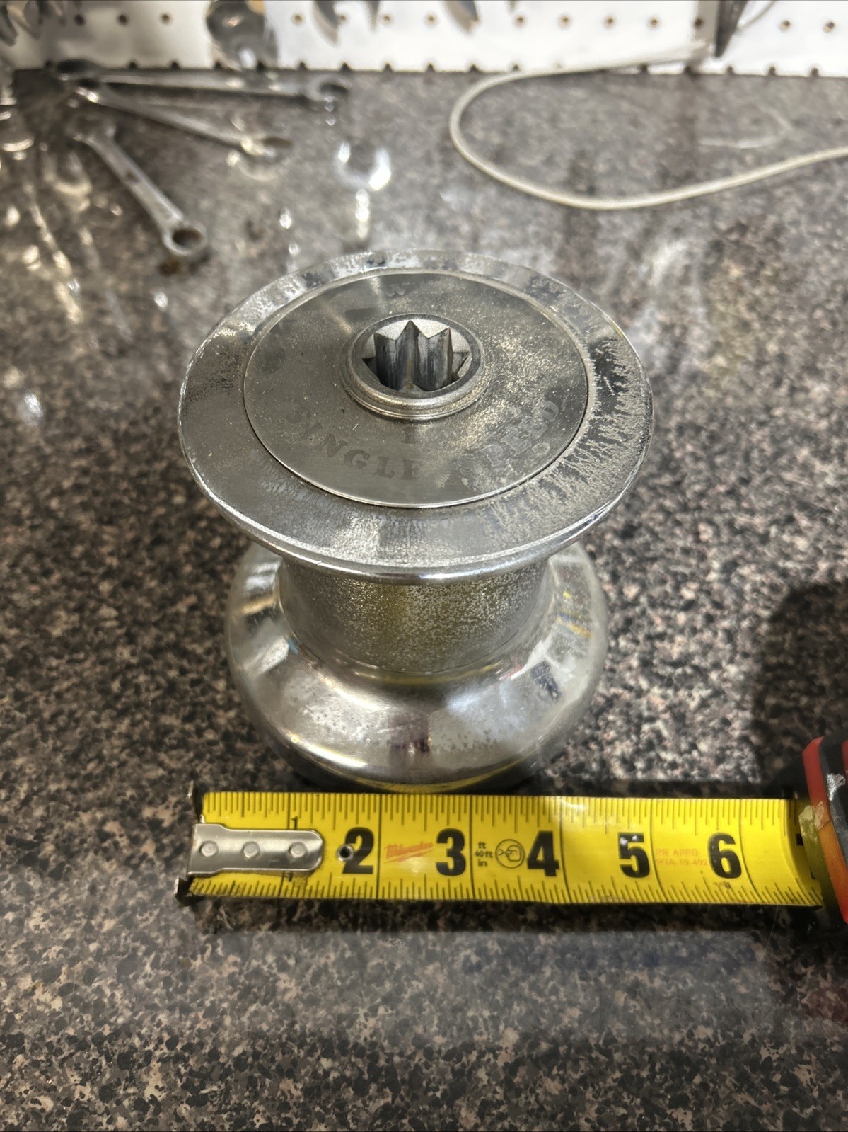 Lewmar 10 Single Speed Winches Chrome over Bronze Sailboat