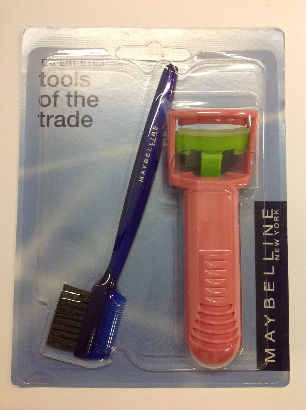 Maybelline Plastic Eyelash Curler Pink WITH Brush 'n Combo New and Sealed.