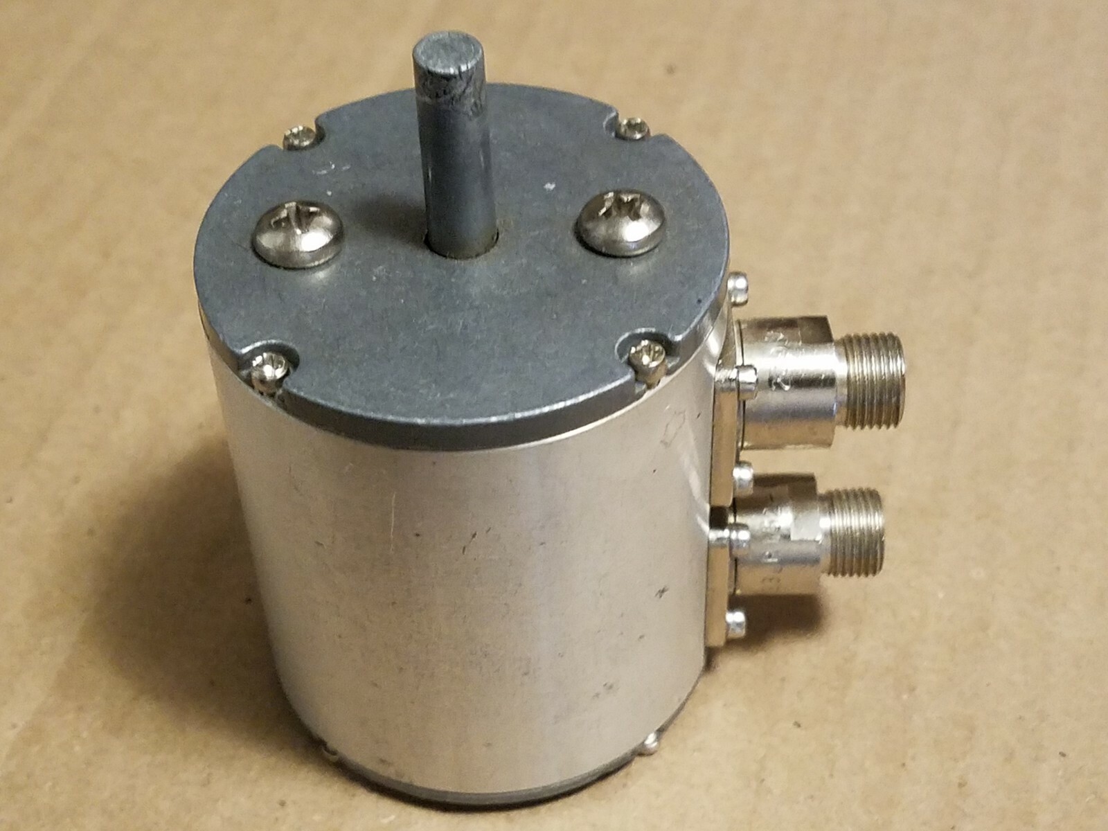 Wavetek 7520 Rotary Step Attenuator 75Ohm Type-F(f) Panel Mount S/N: 8517-5310