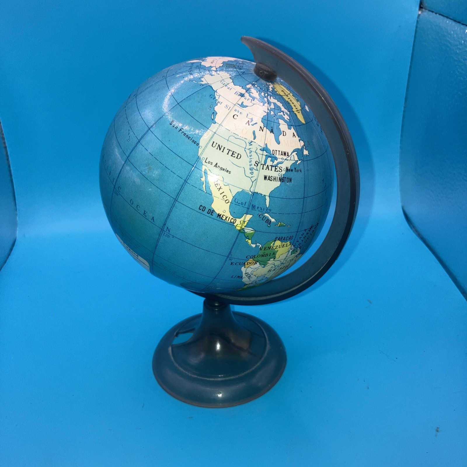 Vintage Novelty Plastic Globe Of The World Model Pencil Sharpener