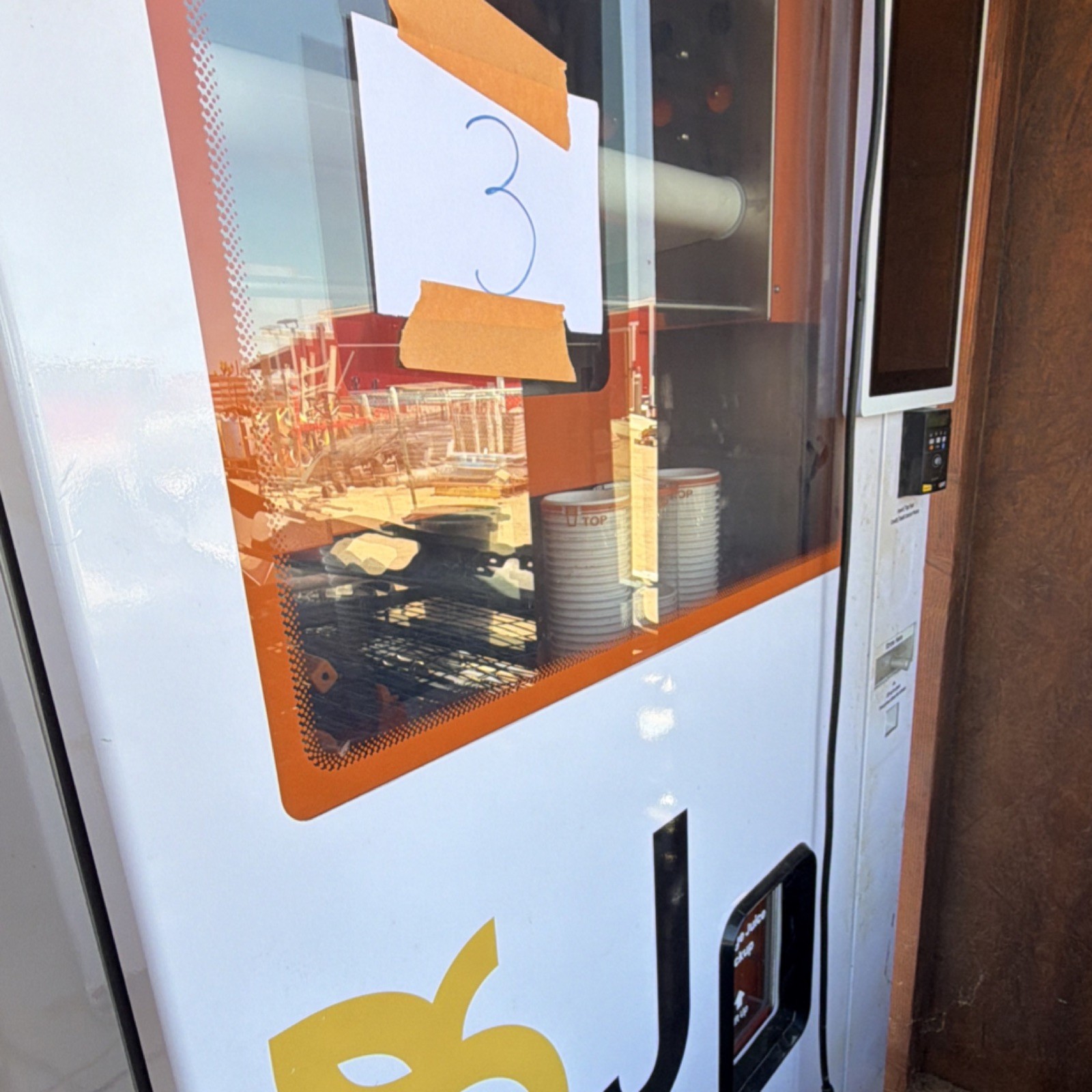 ZERO& Bot OJ Orange Juice Vending Machine with Credit Card Reader