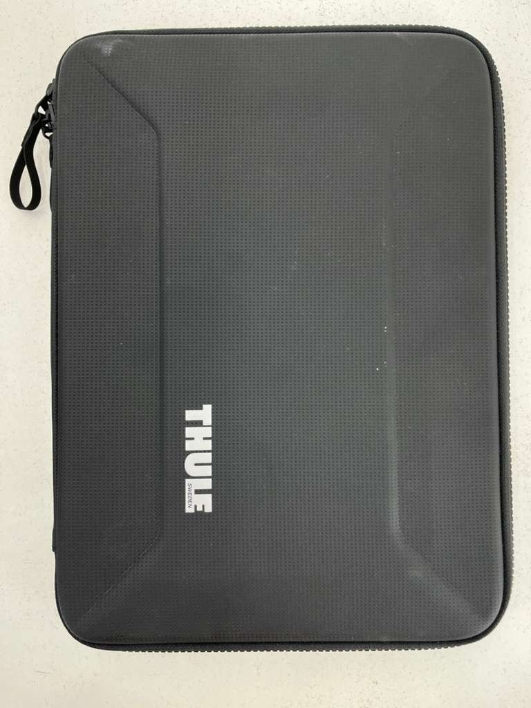 Thule - Gauntlet Laptop Sleeve Laptop Case for 14” Apple MacBook Pro PCs - Black