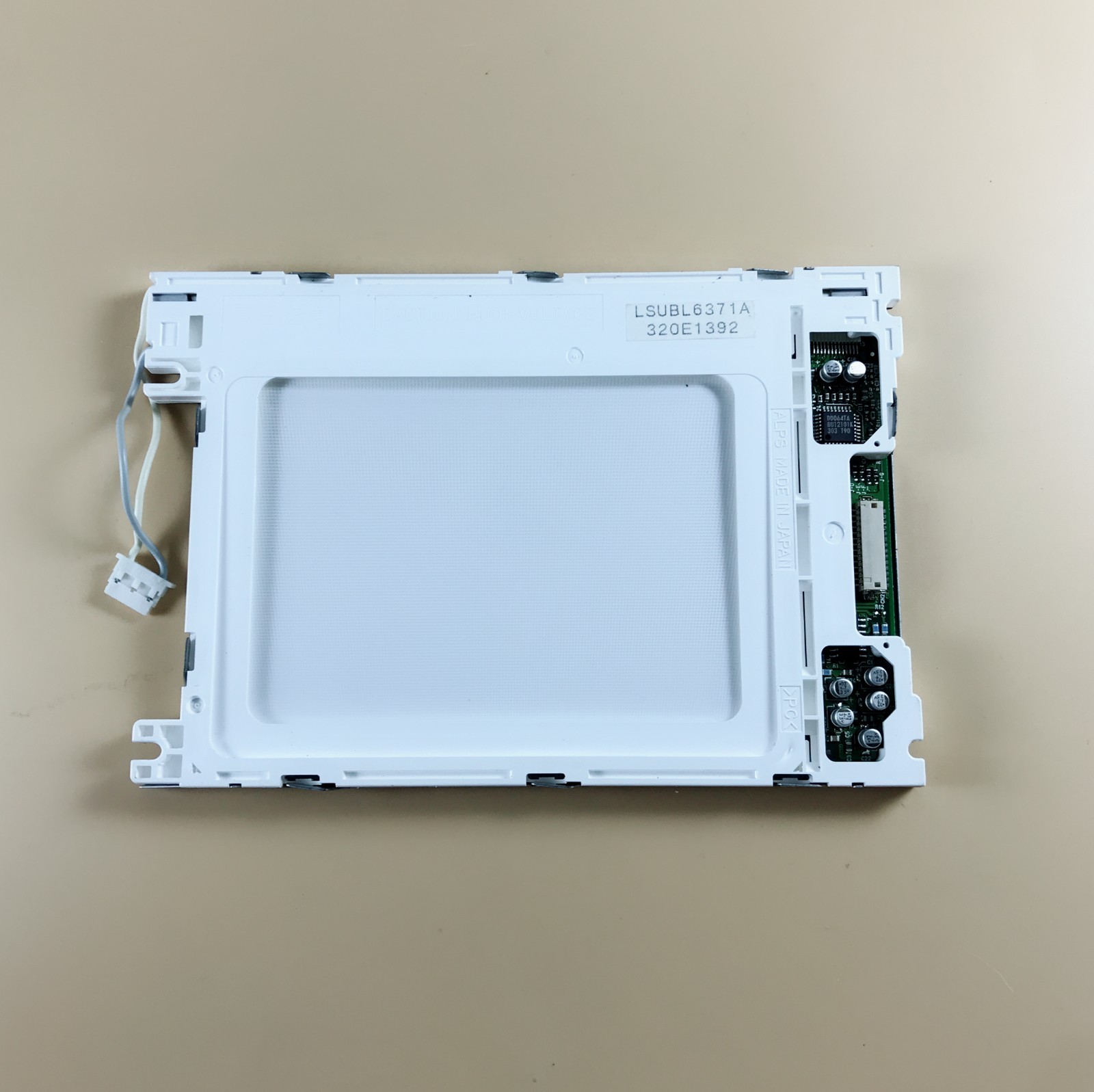 A 5.7-inch LCD panel LSUBL6476A .Fast delivery