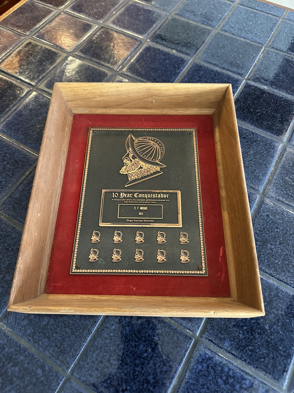Vintage 1972 Singer Business Machines - 10 Year Conquistador Award Plaque