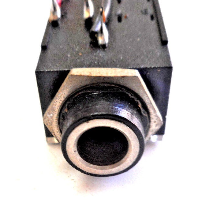 NUMARK TURNTABLE TT1400 - REMOTE INPUT - PARTING OUT