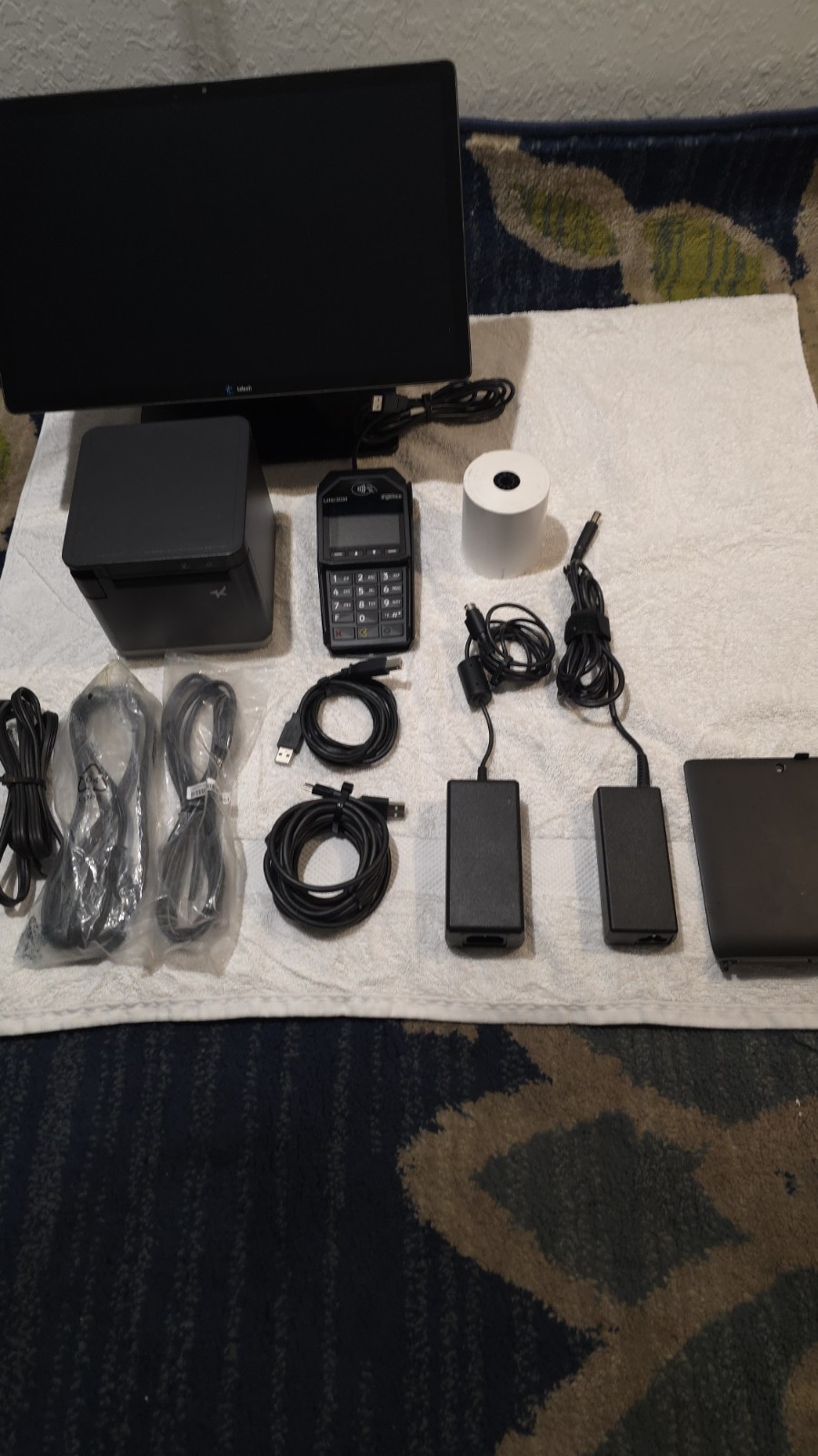 Elo Touch Solutions EloPOS E1915HDC POS Terminal w/ Touchscreen, Card Reader