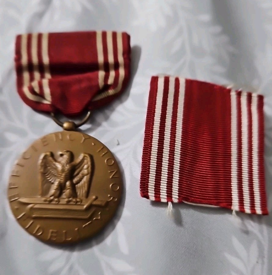 WW2 US Good Conduct Medal & Ribbon No Engraving Or Personalization