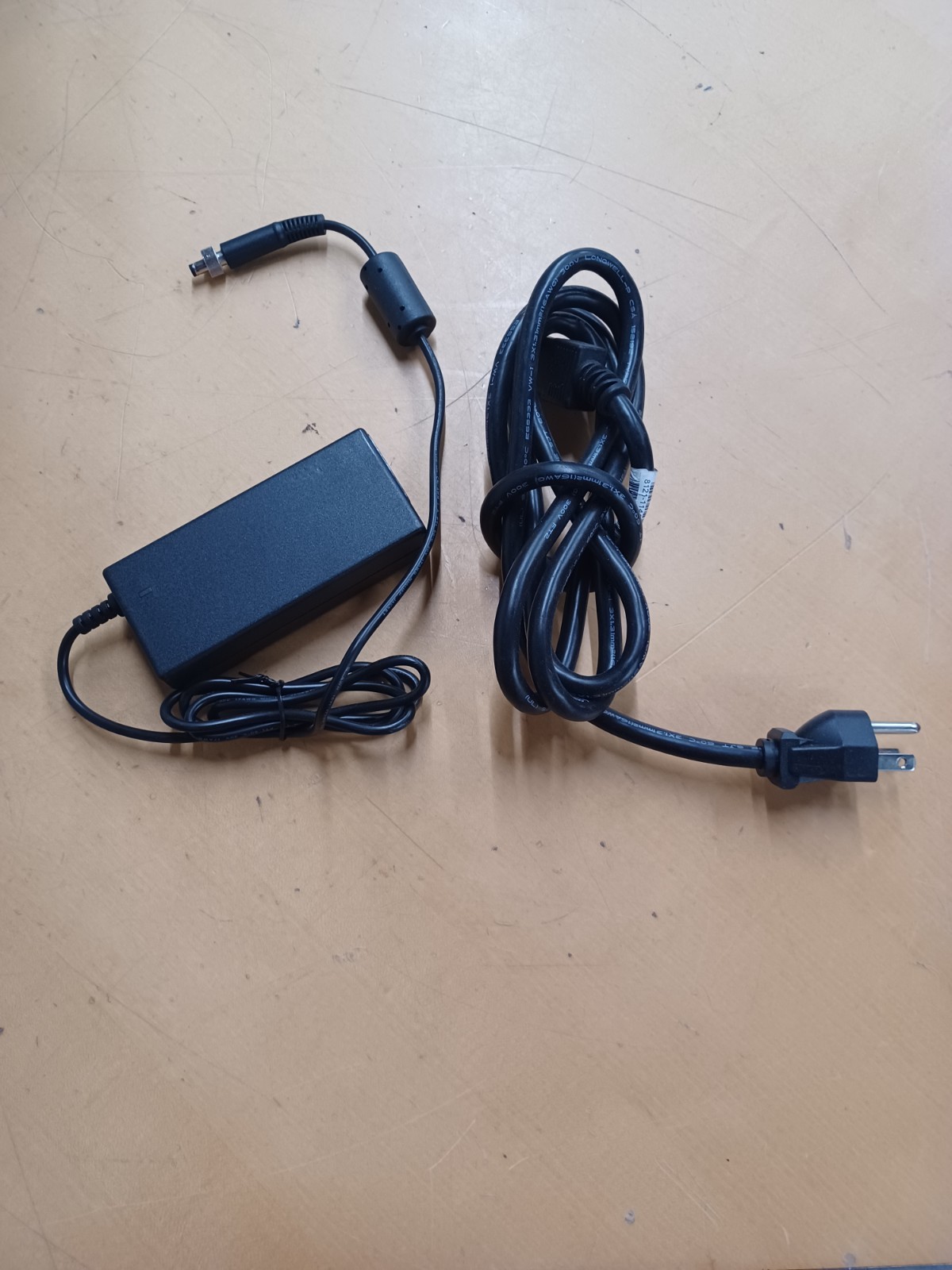 DELL VMWARE Edge 640 E42W E42W001 W/ ADAPTER