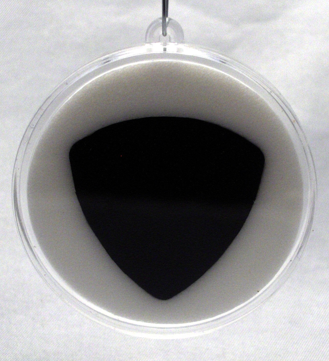 Convert A Guitar Pick (346 Bass Style/White) Into A Christmas Tree Ornament