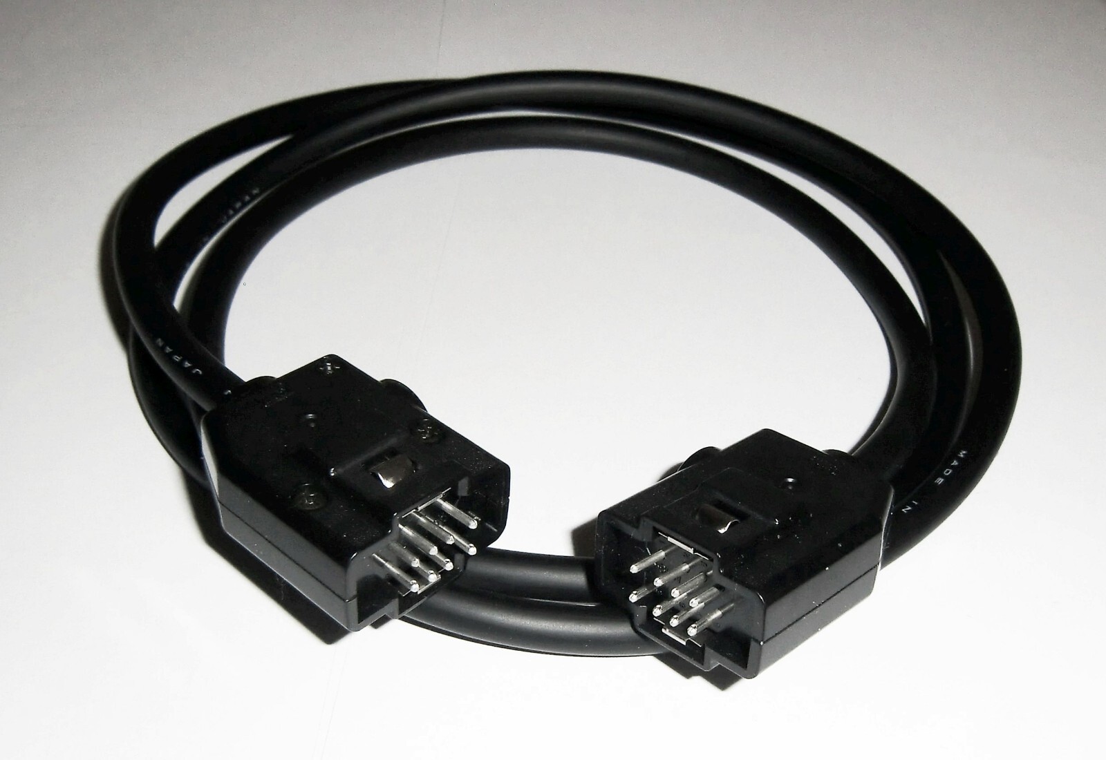 8-Pin EIAJ Male to Male Connector for Sony U-Matic VTR to Monitor ***TESTED***