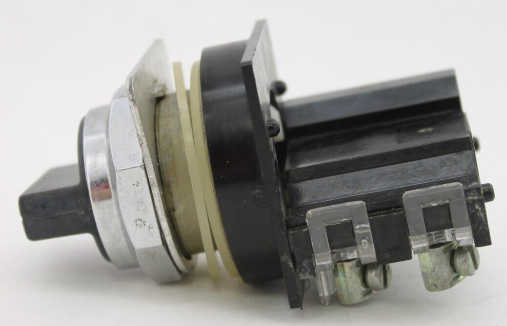 Used GE CR104P Contact Block with Black Selector Switch
