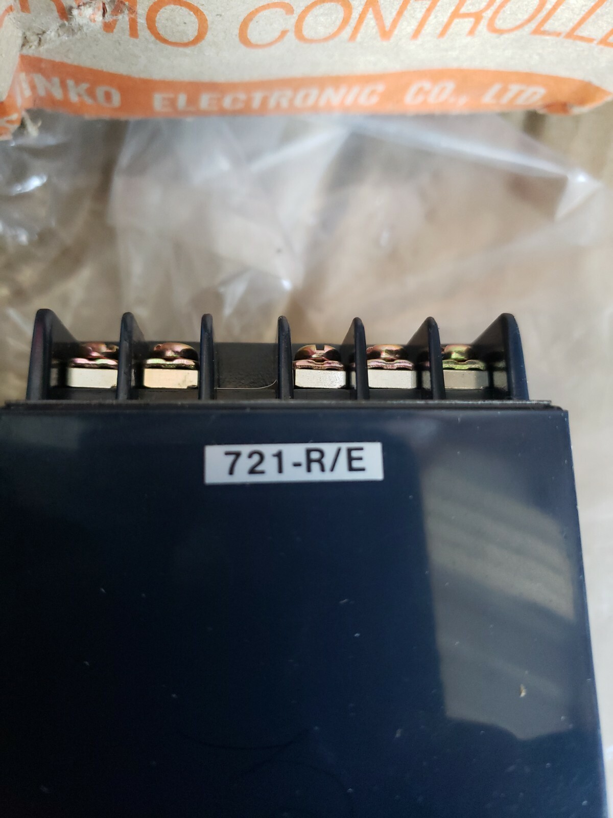 Shinko Precision DD-721-R/E 0-399ºC Thermo Controller