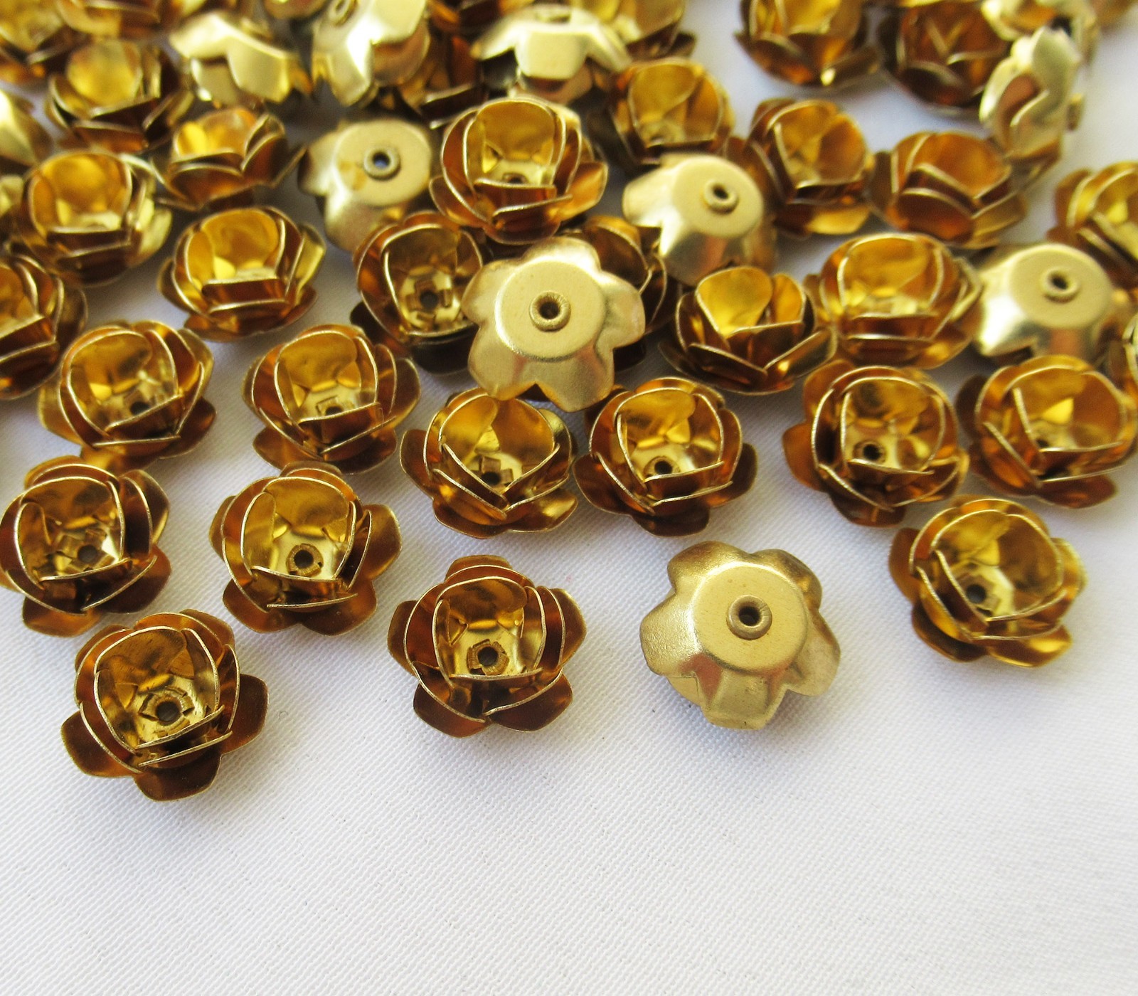 200pcs Tiny Brass Rose 8mm 1mm Hole 3 Layers Floral Bead DIY Jewelry Findings