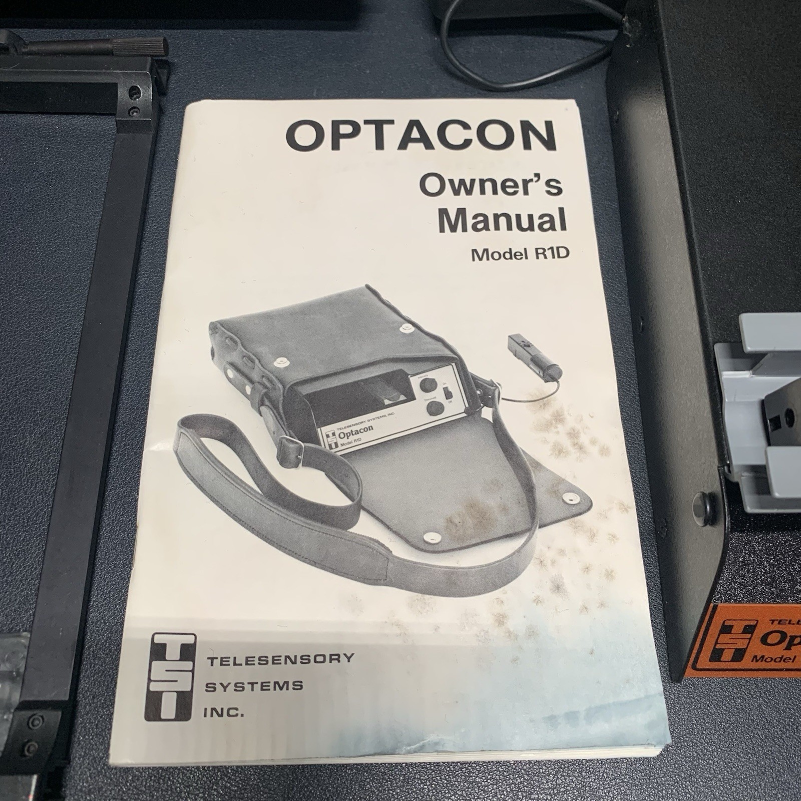 Vtg Telesensory Optacon Model R1D Optical Tactical Reader, Wand & Tracking Aid