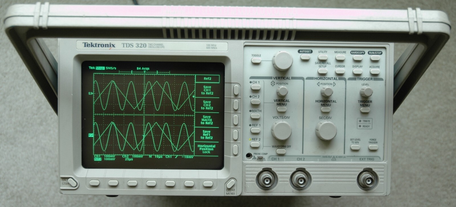 Tektronix TDS 320 100Mhz Digital Oscilloscope Calibrated only power up 235 times