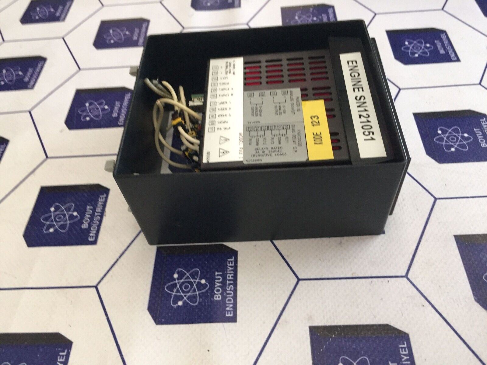RED LION MODEL PAXI0030 DIN Counter / Rate Panel Meter