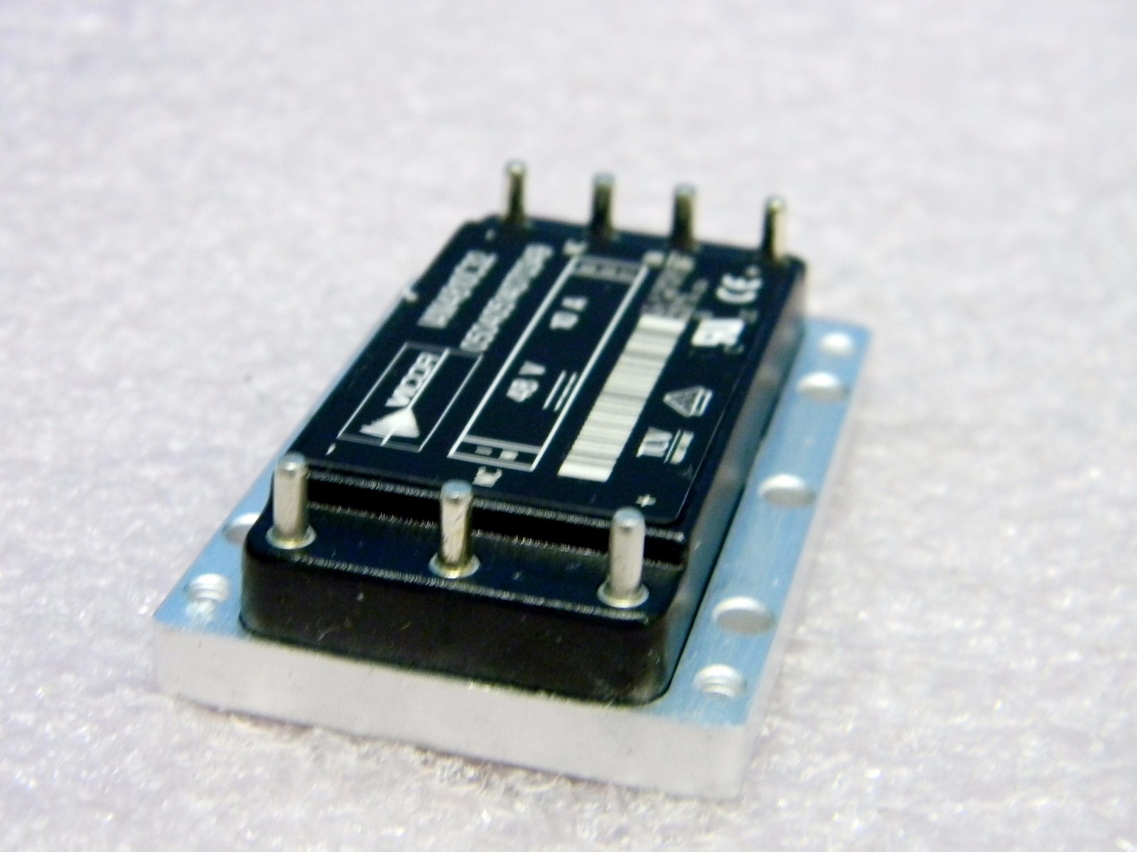 NEW VICOR IAM4810C32 Input Power Conditioning Module IAM48 Series