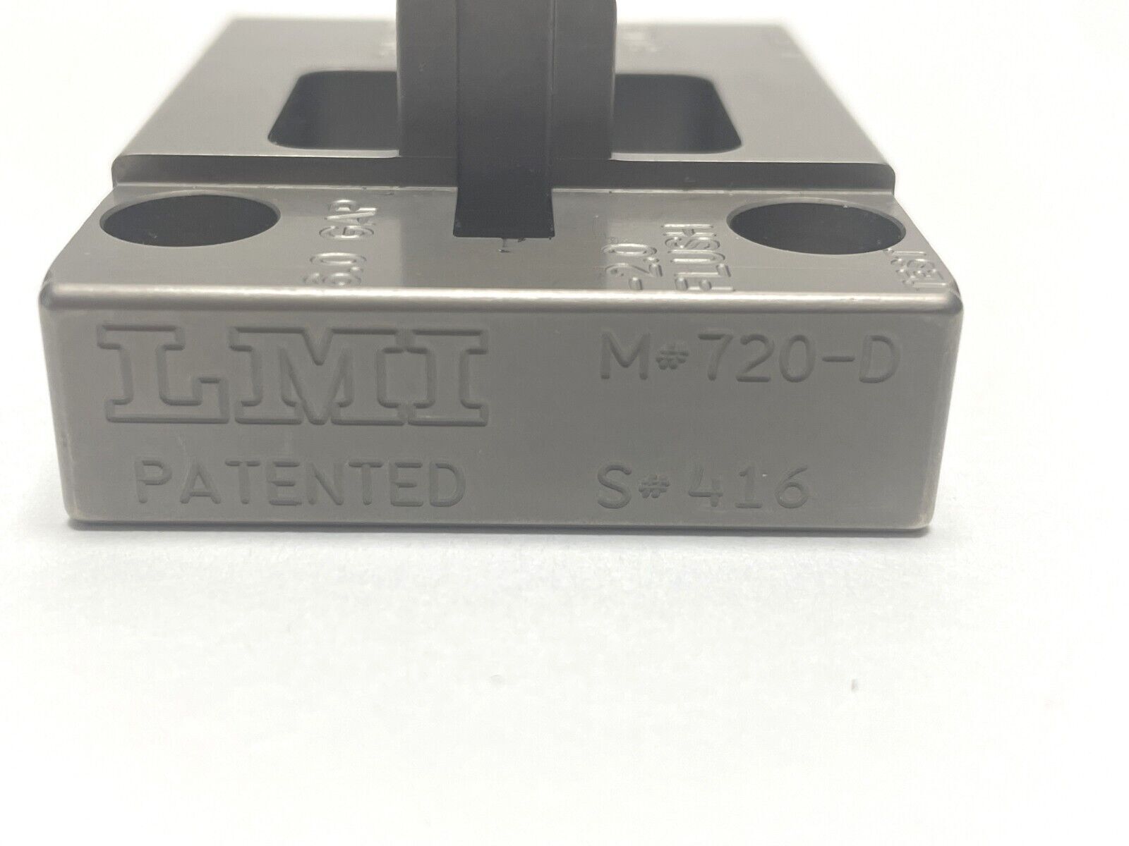 LMI 241W Flush & Gap Transducer w/ 720-D Master Block