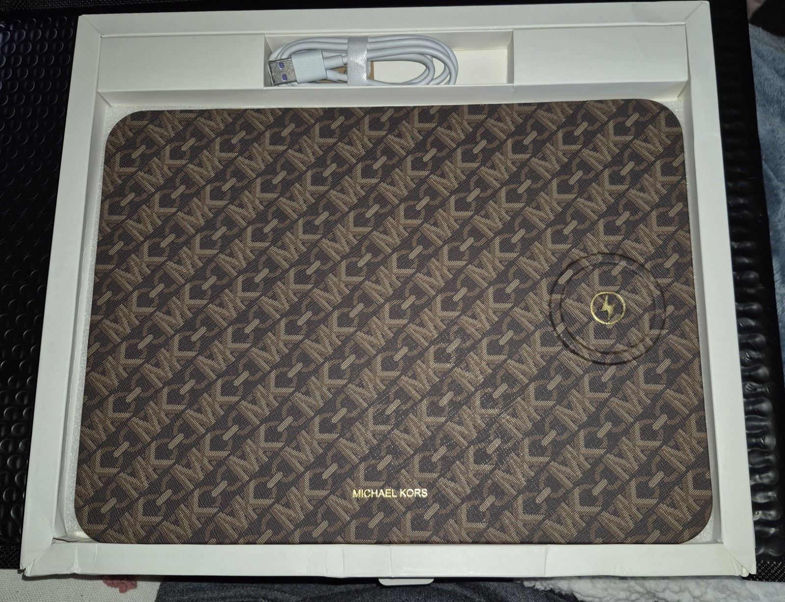 Michael Kors Empire Signature Logo Wireless Charging Mouse Pad NEW