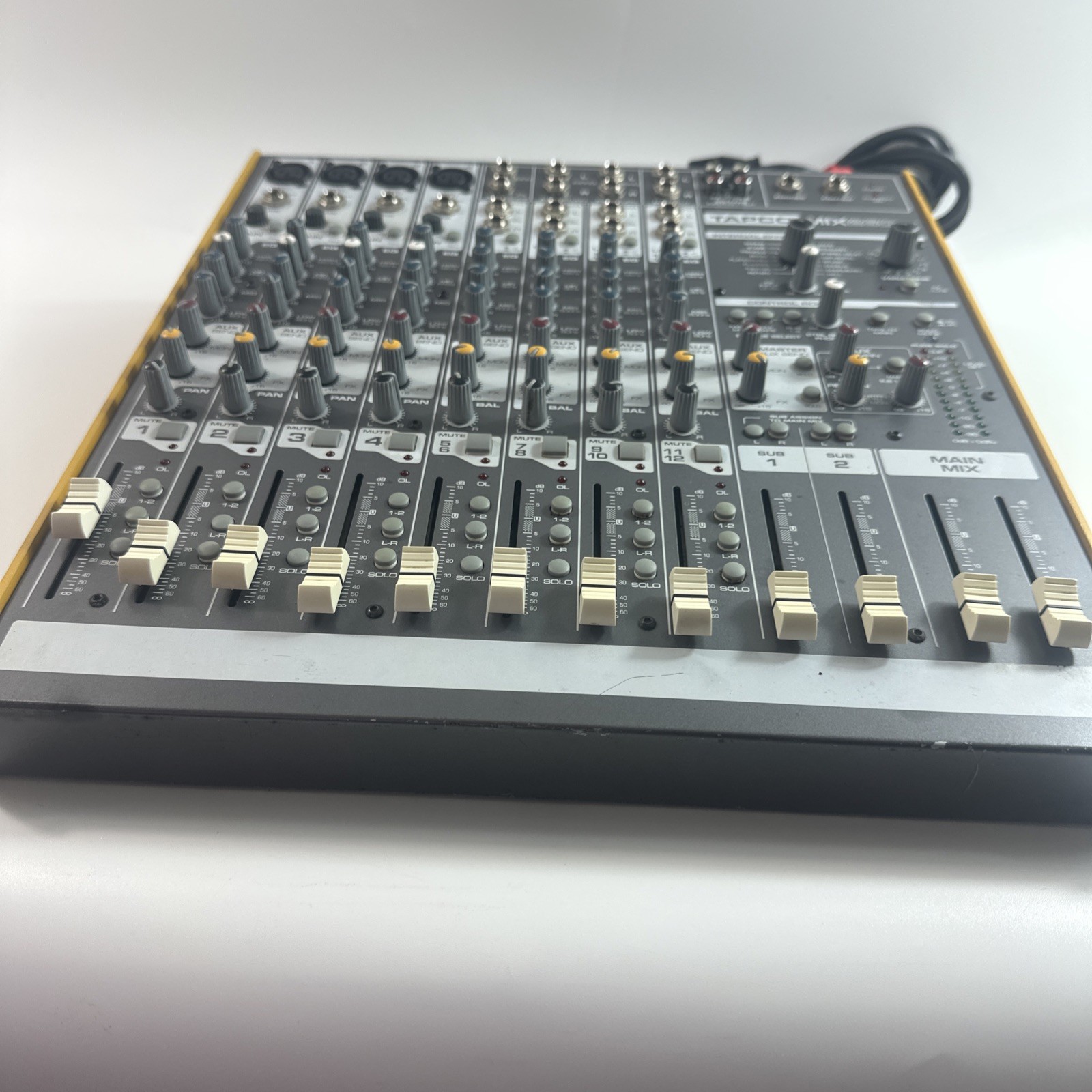 Tapco MIX260FX Compact Mixer —Works, GC