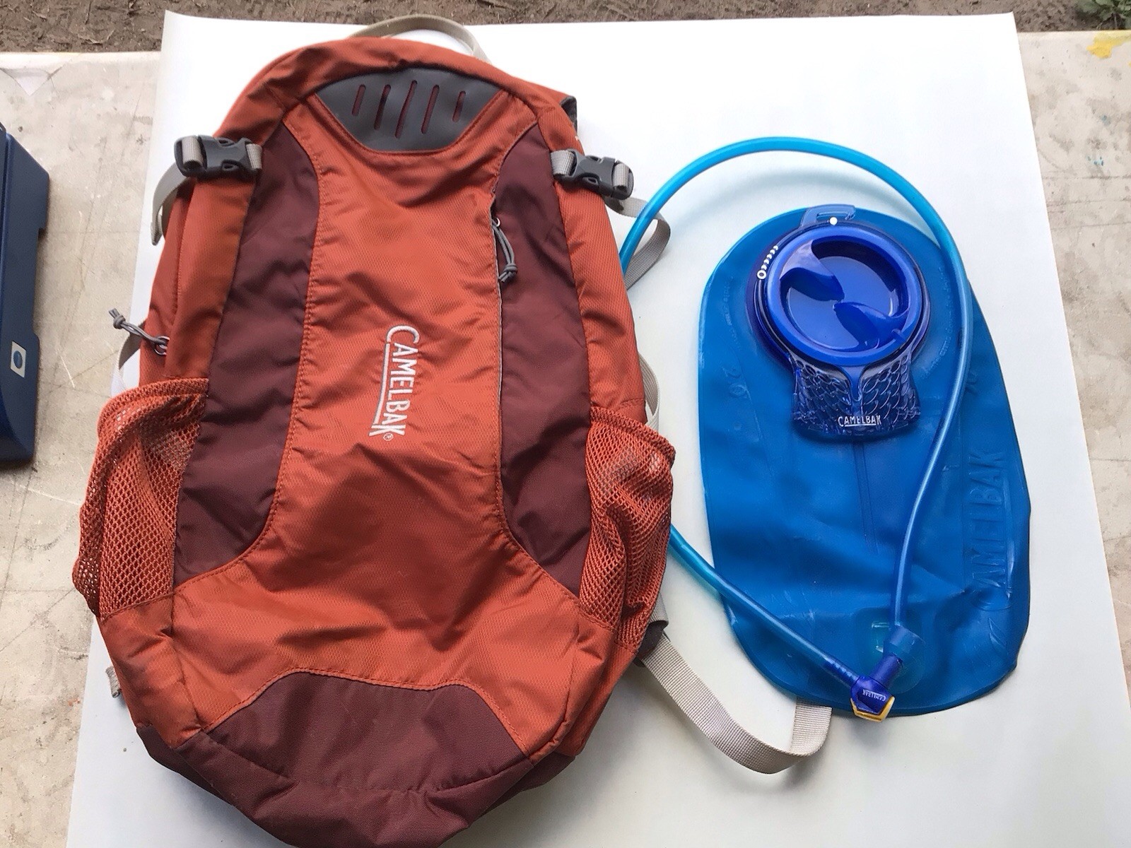 Camelbak Orange Cloud Walker W/ 70 Oz Bladder