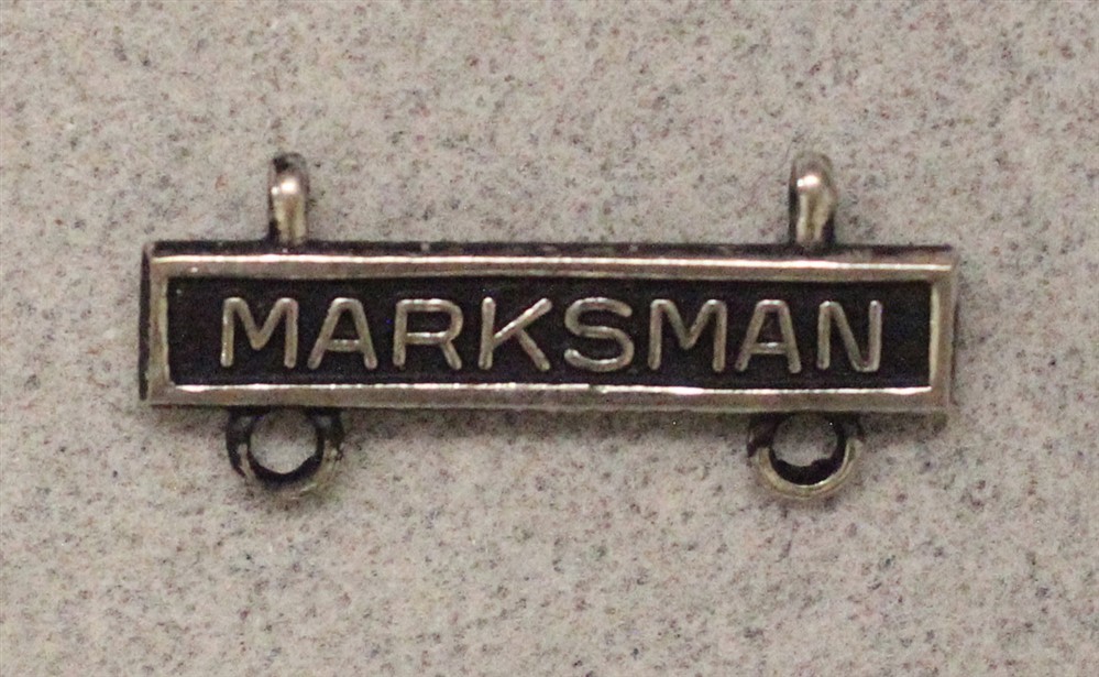 U.S. Army: MARKSMAN - bar for Marksmanship Badge, w/mounting hooks