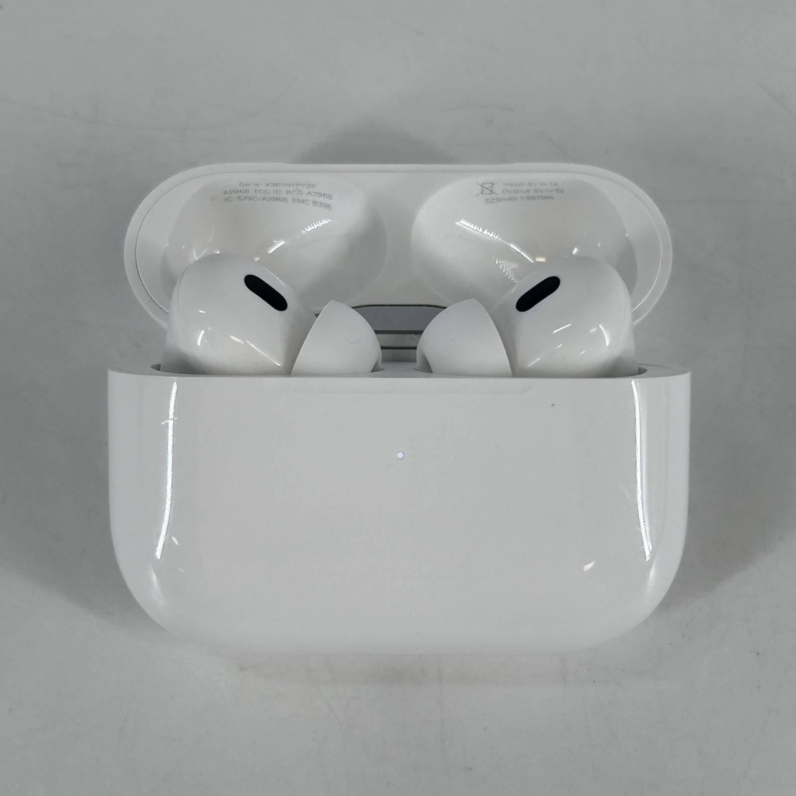 AirPods Pro (2nd Gen.) USB-C White w/ Charging Case - Bluetooth Issue
