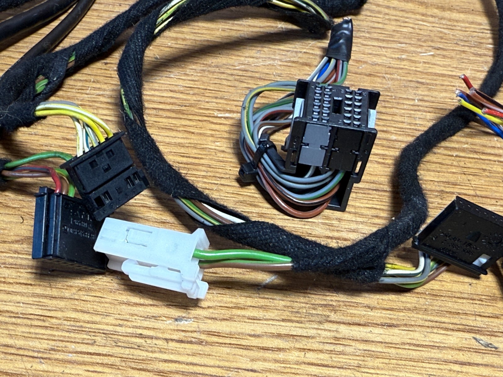 Mercedes-Bens Wiring From 2003 E320 W211 Bag 4 Wiring