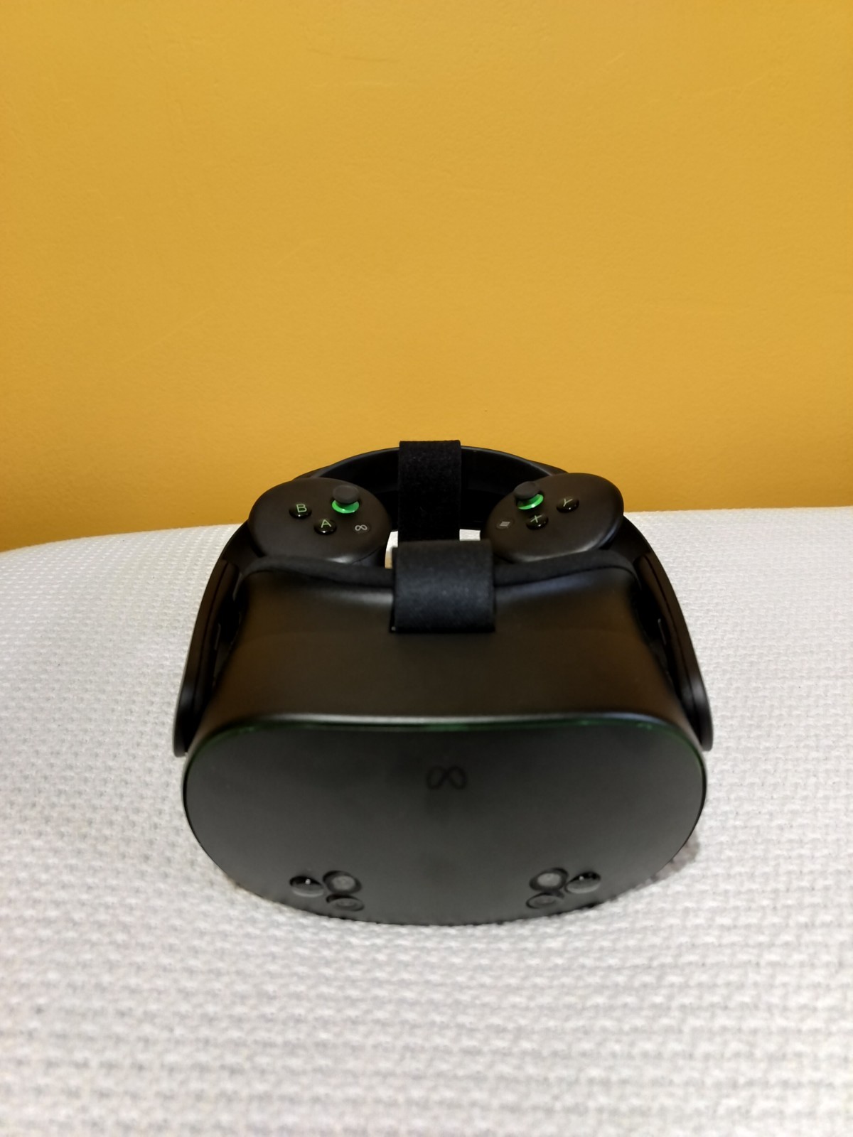 Meta Quest 3S Xbox Edition 128GB Standalone VR Headset With Controllers